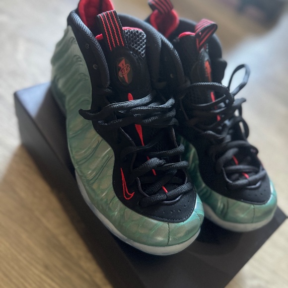 Foamposite Ones - Picture 2 of 8